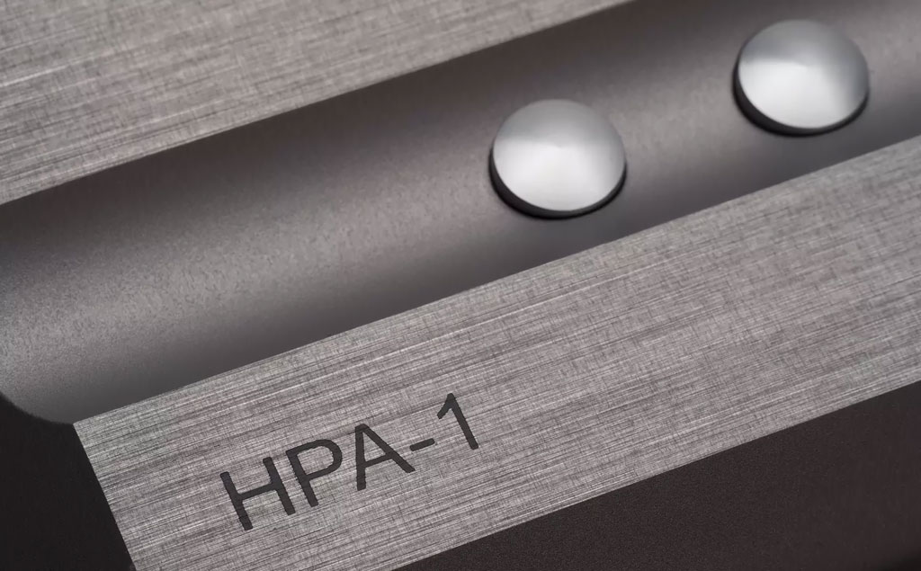 Détail de l'angle avant gauche du Pass HPA-1