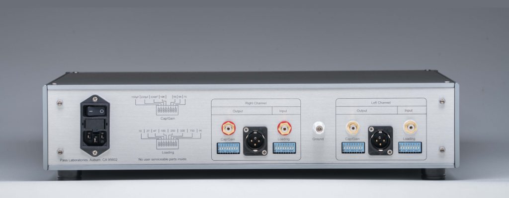 Vue arrière du préampli Phono Pass XP17
