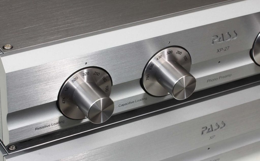 Détails sur les boutons de réglage du préampli Phono Pass XP27
